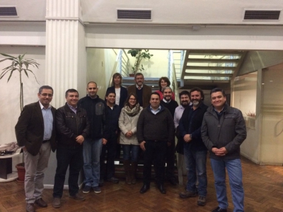 Importante encuentro entre IFOP e INIDEP en Valparaíso